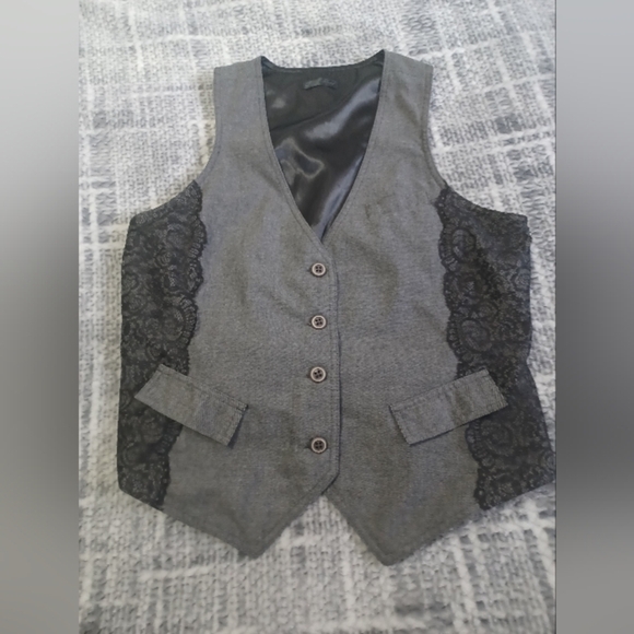 OLD NAVY Womens XL Button Front Sleeveless Vest Grey Embroidered Whimsygoth - Picture 1 of 5